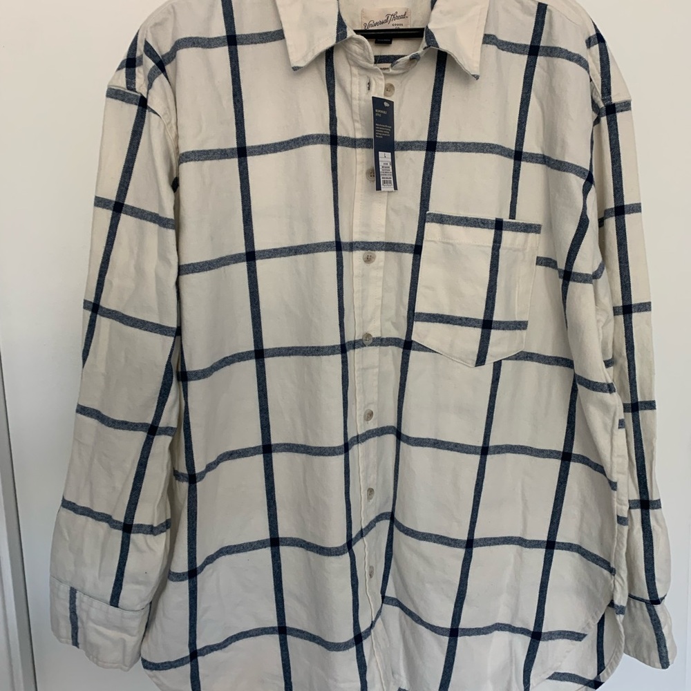 Universal Thread Blue and White Plaid Button Down Shirt